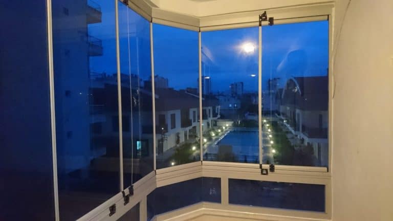 füme cam balkon 3